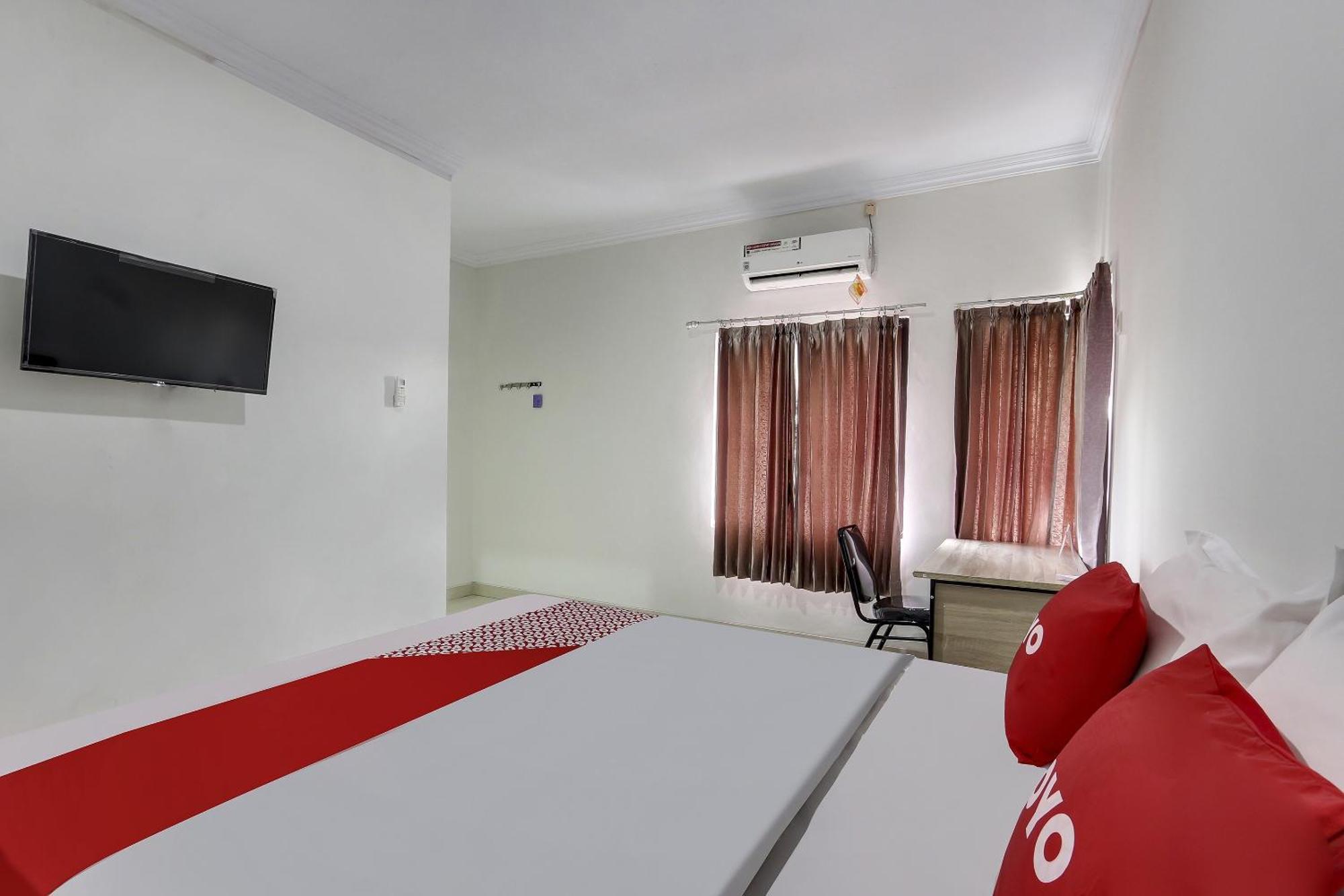 โอโย 91082 นาธาเนีย เอ็กซ์คลูซีฟ Hotel สเลมาน ภายนอก รูปภาพ