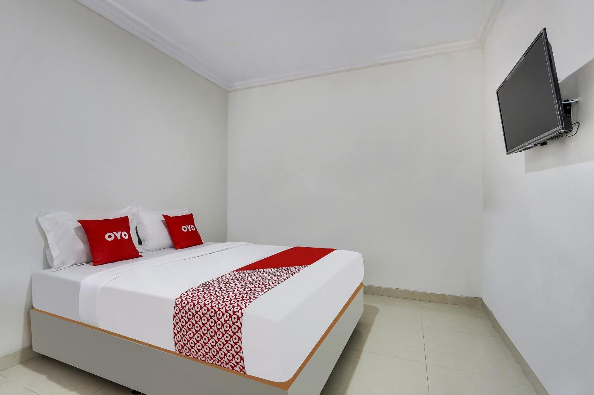โอโย 91082 นาธาเนีย เอ็กซ์คลูซีฟ Hotel สเลมาน ภายนอก รูปภาพ